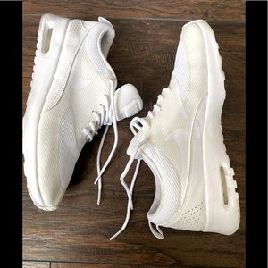 ☀️Nike | White/ Off White Air Max Thea